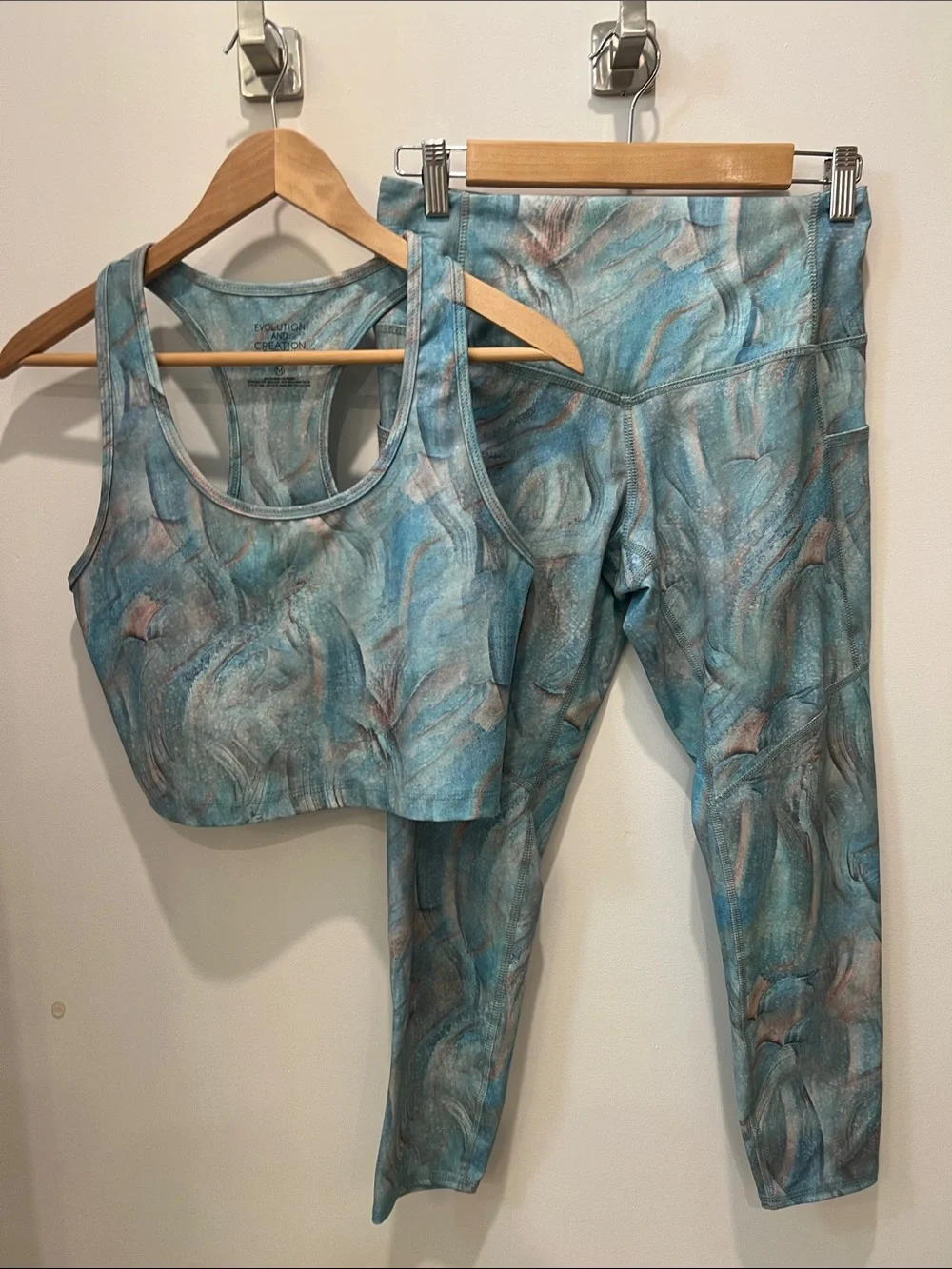 Leggings and top workout set. Size medium. Very gently used